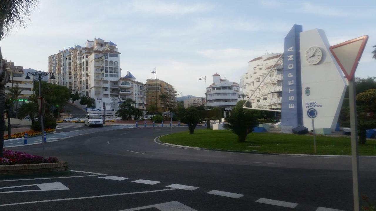 Puerto Deportivo Эстепона Экстерьер фото